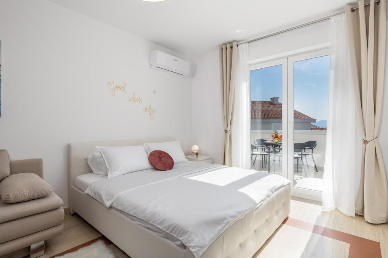 Luxury Studio Apartment Honeymoon Селце Экстерьер фото