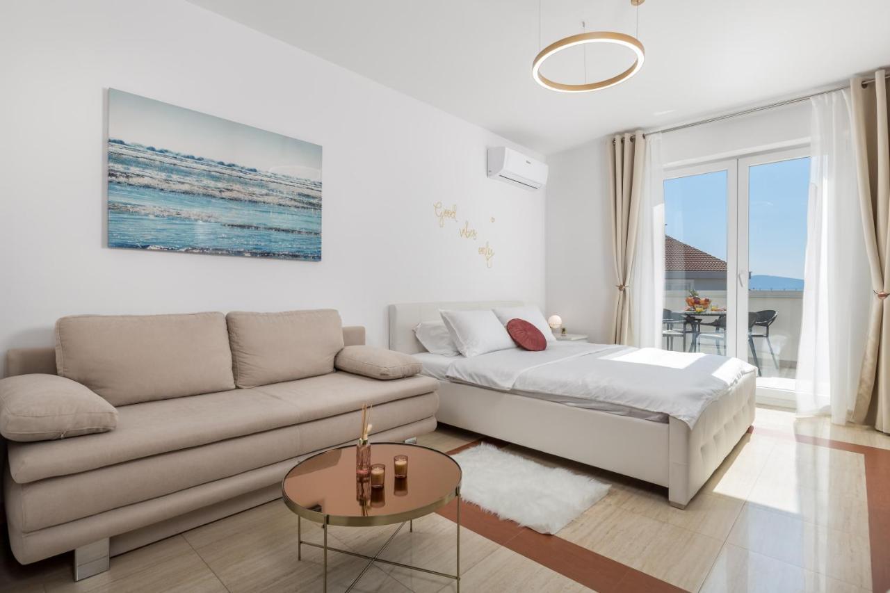 Luxury Studio Apartment Honeymoon Селце Экстерьер фото