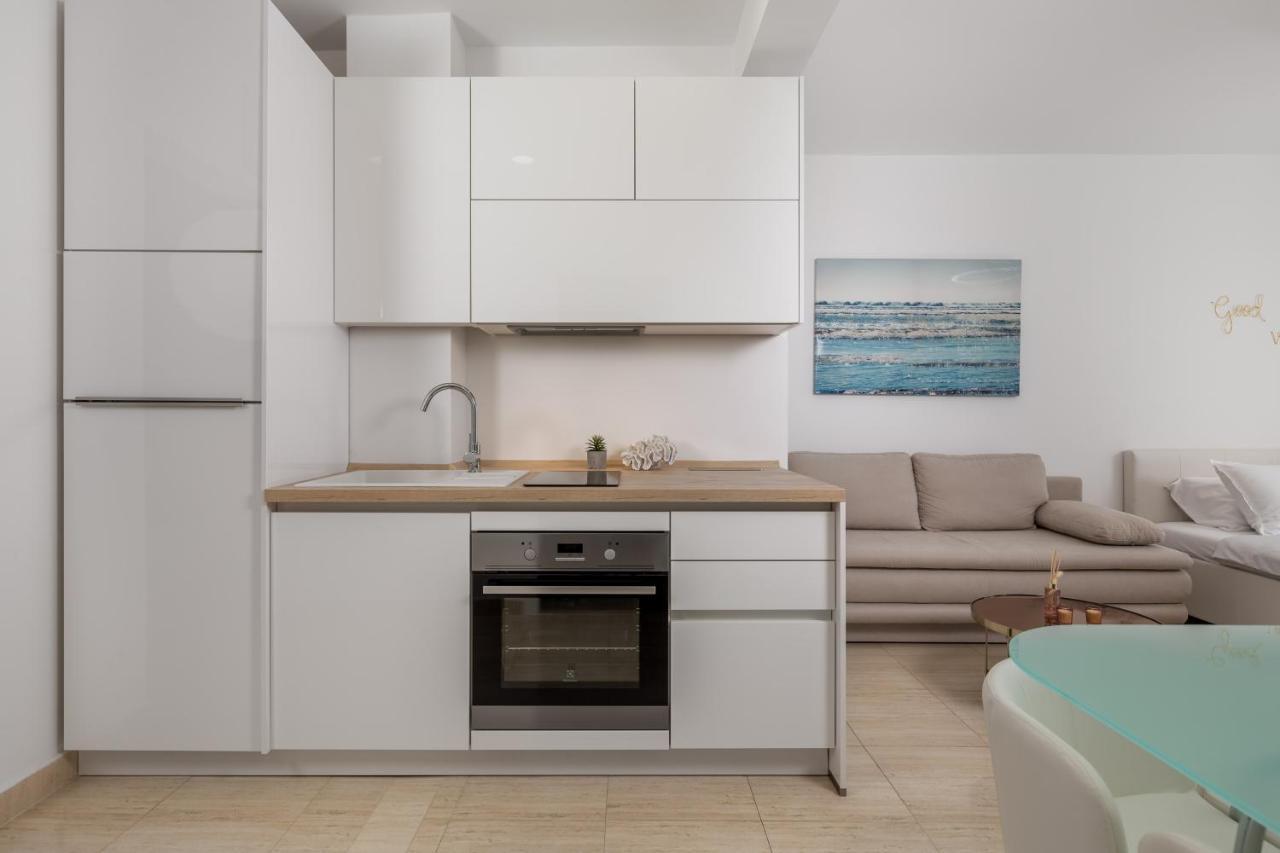 Luxury Studio Apartment Honeymoon Селце Экстерьер фото